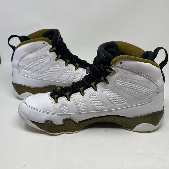Men's Nike Air Sneakers size 9.5 - Picture 1 of 12